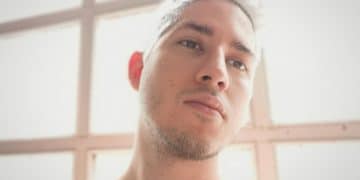 Simple Makeup for Men: A 10-Minute Everyday Look - Cover Image