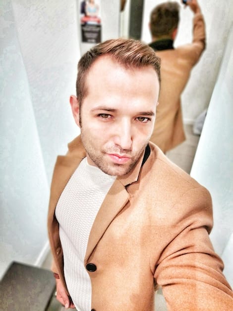 Male Makeup: Special Occasions Guide for a Confident Look