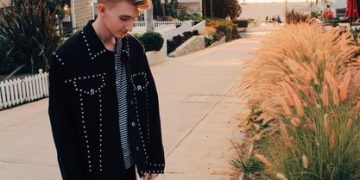 Non-Binary Style: Your Guide to Gender-Neutral Clothing Online - Cover Image