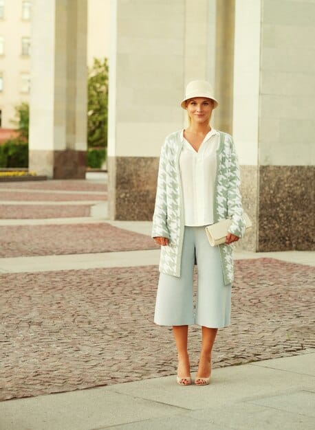 The Androgynous Color Palette: 3 New Shades Dominating 2025
