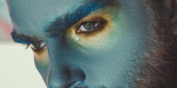 Men's Eyeshadow Trends: Beyond Basic Black in the US - Cover Image