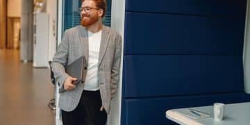 From Desk to Dinner: 3 Men's Style Outfits That Transition Seamlessly - Cover Image