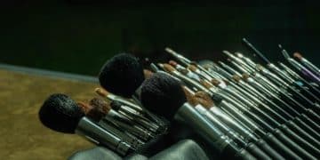 Men's Makeup Brushes 2025: Expert Reviews & Top Picks - Cover Image